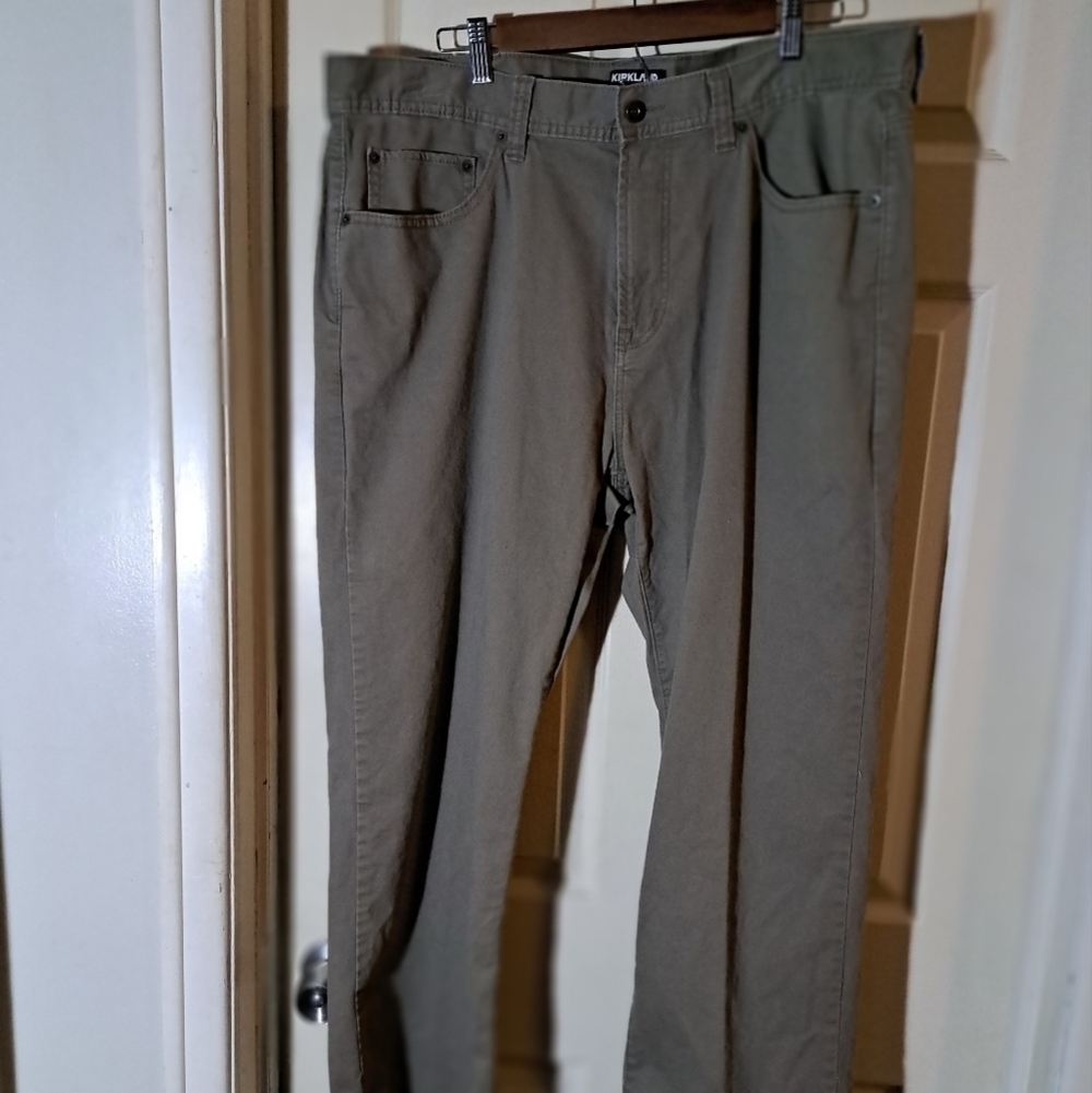 Kirkland pants size 40x30